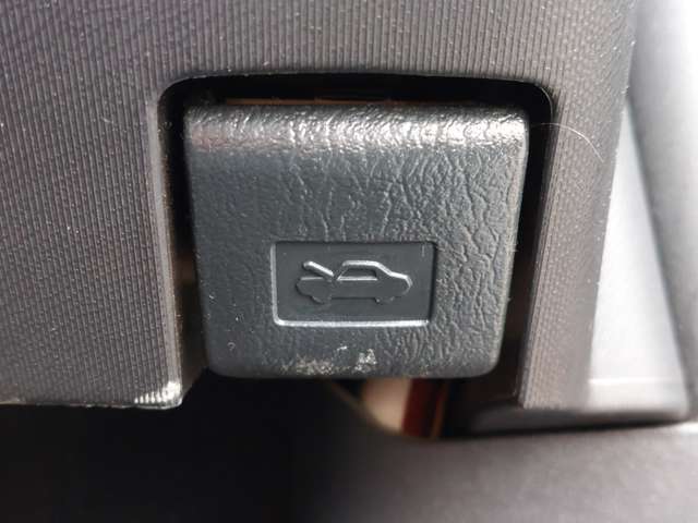 【運転席操作部】『運転席周辺の装備』の画像になります。快適なドライブを楽しむための機能が装備されています！運転席から触れるので使いやすいです！