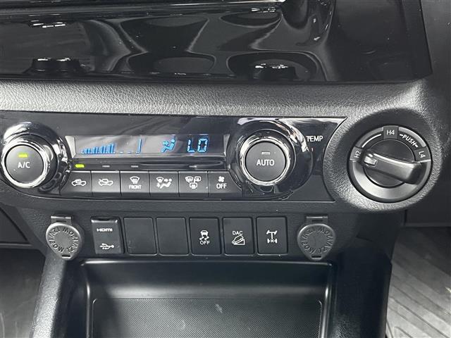 【運転席操作部】快適なドライブを楽しむための機能が装備されています！運転席から触れるので、使いやすいです！除菌プランいれていただくと、さらに清潔で安心していただけます！