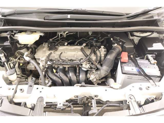 ★★★トヨタ認定中古車★★★　見えないところまで美しく。室内からエンジンルームまで徹底的に洗浄。「まるごとクリーニング」実施済み！気持ちよくお乗りいただけますようクリーニング済みです。