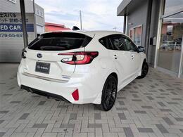 AWD e-BOXER 新世代アイサイト 全周囲カメラ ETC2.0 11.6インチディスプレイ カーゴステップパネル コーナーセンサー スペアキー フルセグTV