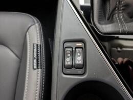 運転席、助手席にはシートヒーター機能を装備！電熱線を使用した暖房ですので、寒い季節や雨などで急に体が冷えてしまったとき等に便利で快適な機能です！