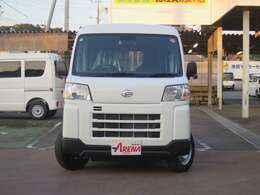 大きなSのマークの看板が目印です。スズキのお車をお探しなら長くお付き合い頂ける池田マイカーセンターにご相談くださいませ。お待ちしております。