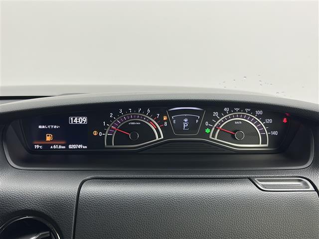 【スピードメーター】メーターがシンプルで見やすく運転しやすいですね！