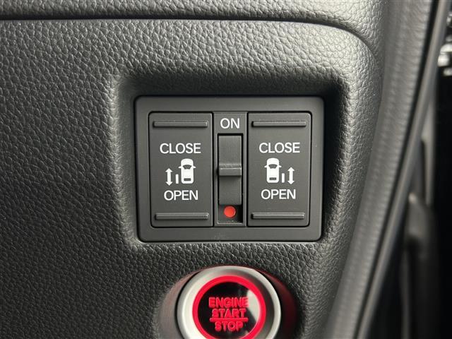 【運転席操作部】快適なドライブを楽しむための機能が装備されています！運転席から触れるので、使いやすいです！除菌プランいれていただくと、さらに清潔で安心していただけます！