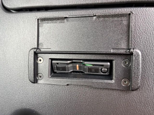 【ETC】高速道路の料金所をストレスなく通過！話題のスポットやサービスエリアに多い「スマートIC」利用時は必須のアイテムです。当店でセットアップを実施、ご納車当日からすぐにご利用いただけます！