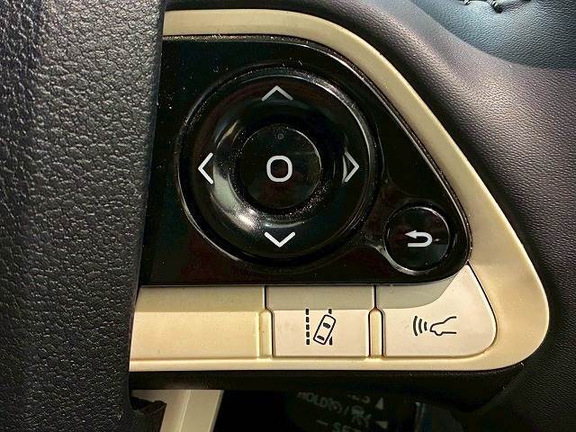 【衝突軽減ブレーキ（PCS）】万が一のときにレーダーやセンサーなどが前方障害物や車両などを検知し、衝突の可能性がある際に緊急ブレーキをかける機能です。