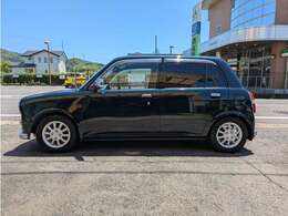 外装に目立った傷やヘコミ等無く綺麗な状態になります！