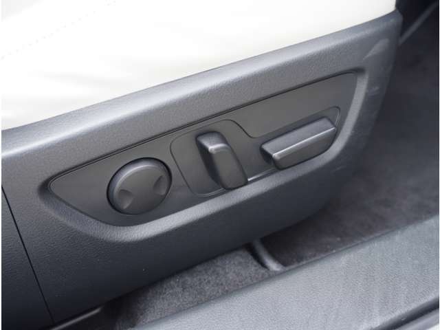 MAZDAドライビングポジィションを体感ください☆「人馬一体」の走りをまずは確認を！