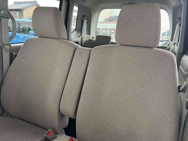 内装ルームクリーニング済みです。しっかりキレイにしておりますので、ぜひお確かめください。納車時にはもう一度キレイにいたしますよ！