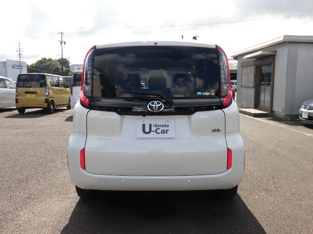 中古車にもボディーコーティング施工できます。一度ボディを磨いてから施工しますので、光沢のある綺麗な状態でお乗りいただけます。お気軽にご相談下さい。