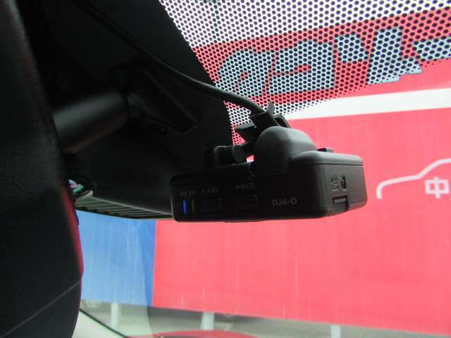 ドライブレコーダーはフロント画像を録画、万が一の時でも安心です。