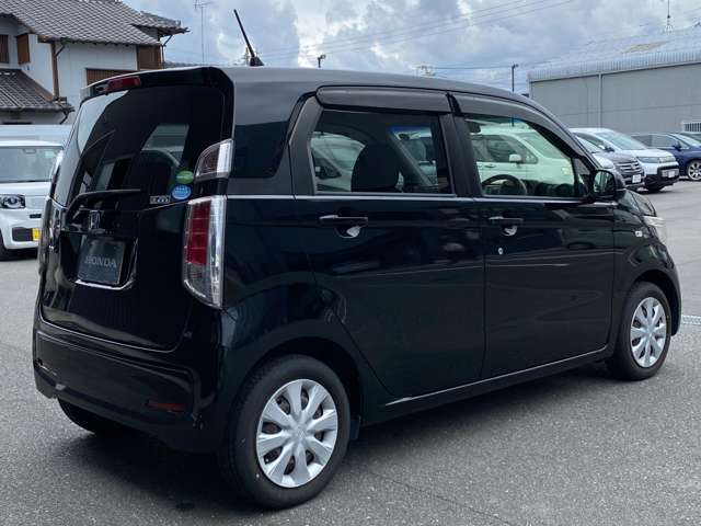 ホンダ中古車商品化整備基準に基ずく法定12ヵ月点検整備を、実施します。当社サービススタッフが、きっちりチェックしエンジンオイル、オイルフィルター、ワイパーゴムはすべて交換させて頂きます。