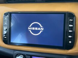 【純正ナビ】人気の純正ナビを装備。オーディオ機能も充実しており、Bluetooth接続すればお持ちのスマホやMP3プレイヤーの音楽を再生可能！毎日の運転がさらに楽しくなります！！