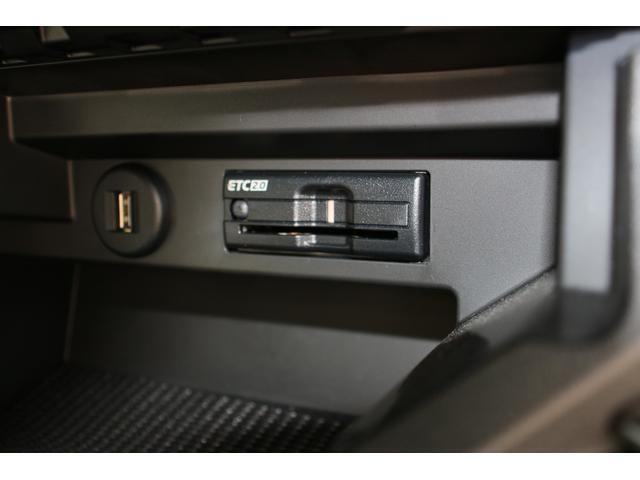 弊社には中古車の目利きのプロ「スズキ認定検査員」が多数在籍