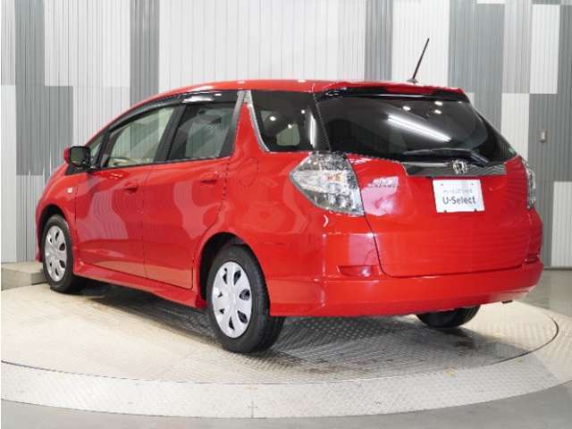 色々なお店で販売しているHonda車ですが、アフターサービスも全てお任せ頂けるのは「HondaCars正規販売店」だけ！ご納車後もお住まいの地域の販売店にて　アフターサービスをお任せいただけます。