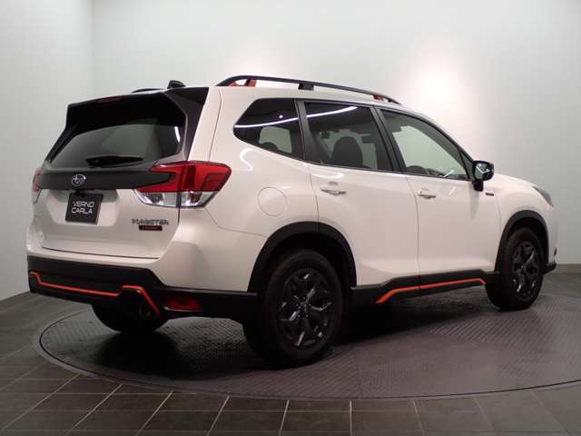 当社では短いサイクルで新しいモデルのレンタカーに入れ替えておりますので、高年式車をご提供出来ます。新車から弊社保有のレンタアップ車ですので今までのメンテナンスもバッチリですよ♪