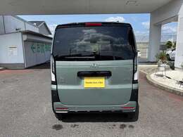 パーキングセンサーも装備！