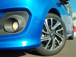 アルミホイールと明るいフォグランプを装着しています☆