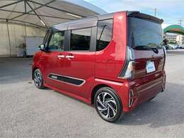 おひとり、恋人、ご友人、ご家族など、少人数でも大人数でもお出かけが楽しめます。この車で楽しいドライビングライフを送りましょう♪