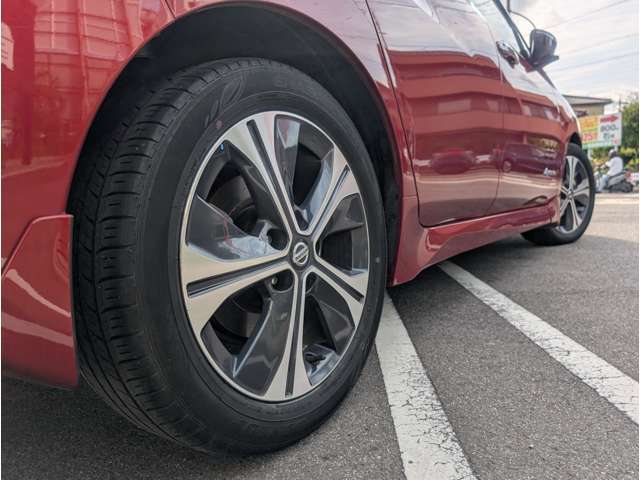 ★県外のお客様でご来店することが難しい場合は、現車を見ずにご契約することも可能となりますので、お気軽にお問い合わせ下さいませ。また、下取りも可能となりますので、売却される前にご相談下さい。