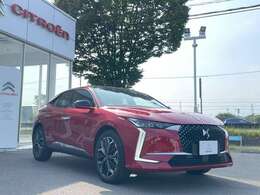 専門のサービススタッフに専用テスター。ご納車前の点検整備から、アフターサービスまで、お任せ下さい。