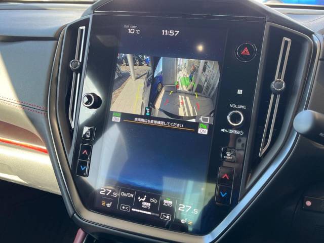 【バックカメラ】駐車時に後方がリアルタイム映像で確認できます。大型商業施設や立体駐車場での駐車時や、夜間のバック時に大活躍！運転スキルに関わらず、今や必須となった装備のひとつです！