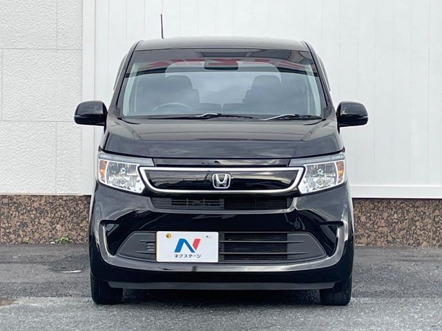 弊社では、全車『修復歴なし』のお車のみ取り扱っております。専任バイヤーによる厳選した仕入れの後、入庫後の車両チェックを行い、ネクステージが認定した高品質な中古車をご提供しております。