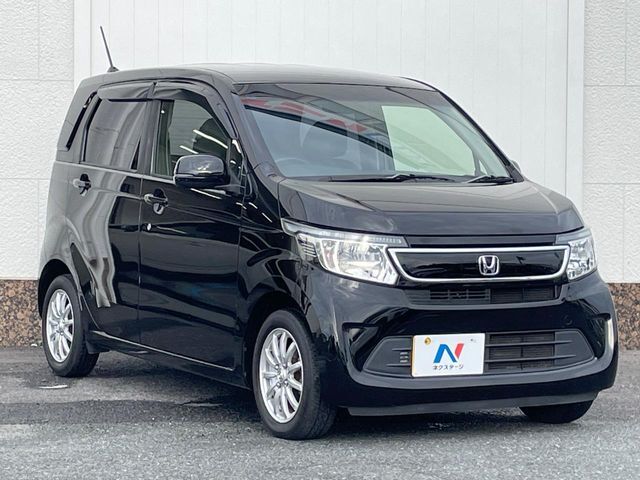 高透明度のガラス皮膜で撥水はもちろん、上質なツヤ・光沢を実現。紫外線や酸性雨から大切な愛車を保護し、色あせ・劣化を防止。「弾スプラッシュコート」、「弾プリミッサコート」からお選びいただけます。