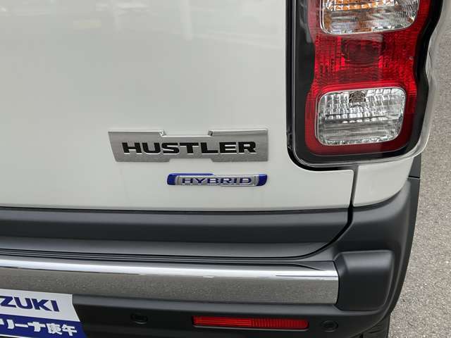 マイルドハイブリッド搭載なので減速時に貯めた電力で発車時にモーターでアシストするので燃費が良いですよ