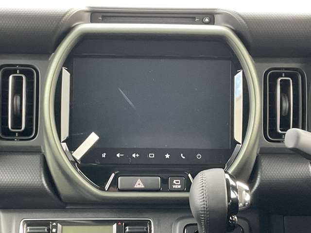 純正のカーナビではフルセグTVやCD、DVDにも対応しています　全方位モニター対応なので見えにくい左下や上から見たような映像を映し出すことが可能です