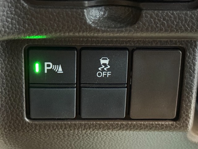 パーキングセンサーが装備されております♪