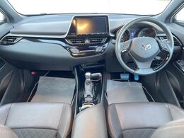 グループ総在庫数約30，000台！！全国の系列店からメーカー・車種問わずご紹介出来るので、あなたにピッタリのお車が見つかるはずです♪まずはお問い合わせ下さい☆