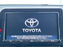 【純正ナビ】人気の純正ナビを装備。オーディオ機能も充実しており、Bluetooth接続すればお持ちのスマホやMP3プレイヤーの音楽を再生可能！毎日の運転がさらに楽しくなります！！