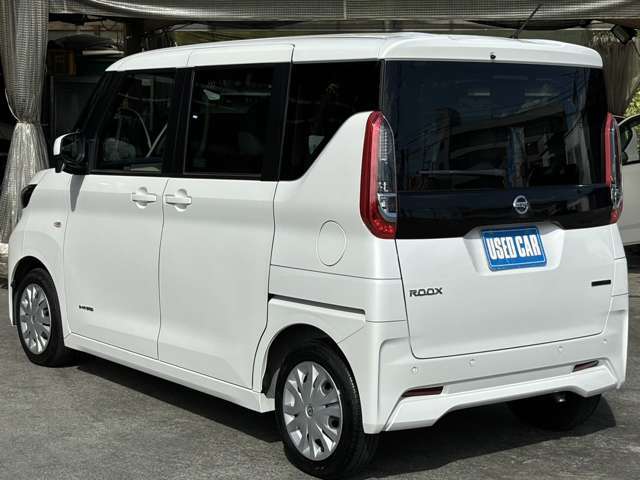 ★左斜め後ろからの一枚です★クレジット、JAFなど車のことなら当店にお任せ下さい！！あいおい損保代理店です。お客様とお車の安全をお守りいたします。無料お見積り致しますのでお気軽にご相談下さい！