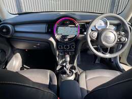 BMW、メルセデス、アウディといったドイツのプレミアムブランドをはじめとした、各種輸入車ブランドを同時に比較することができます。