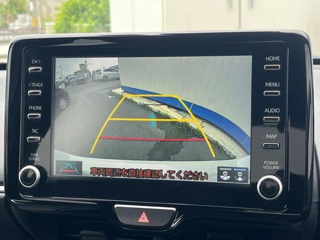 【バックカメラ】駐車時に後方がリアルタイム映像で確認できます。大型商業施設や立体駐車場での駐車時や、夜間のバック時に大活躍！運転スキルに関わらず、今や必須となった装備のひとつです！