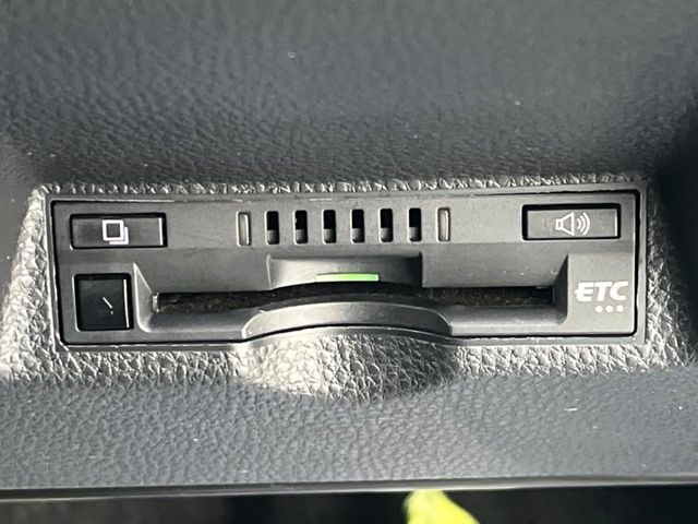 【ETC】高速道路の料金所をストレスなく通過！話題のスポットやサービスエリアに多い「スマートIC」利用時は必須のアイテムです。当店でセットアップを実施、ご納車当日からすぐにご利用いただけます！
