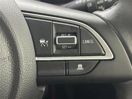 【クルーズコントロール】高速道路で便利な機能です！！アクセルを離しても一定速度で走行ができる装備です。加速減速もスイッチ操作でOKです。