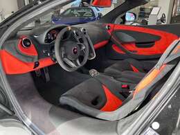 B＆Wスピーカーオーディオ・パーキングセンサー・リアパーキングセンサー・ダークパラジウムリアウィイング、リアスポイラー・ブラックシートベルト・インストルメントクラスター