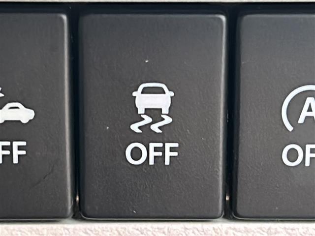 【運転席操作部】快適なドライブを楽しむための機能が装備されています！運転席から触れるので、使いやすいです！除菌プランいれていただくと、さらに清潔で安心していただけます！