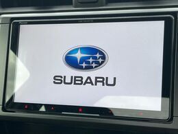 【純正ナビ】人気の純正ナビを装備しております。ナビの使いやすさはもちろん、オーディオ機能も充実！キャンプや旅行はもちろん、通勤や買い物など普段のドライブも楽しくなるはず♪