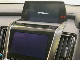 【メーカー純正ナビ】インテリアに溶け込むスタイリッシュな「専用設計」メーカーナビを装備♪視認性や操作性など基本性能にも優れ、より上質なカーライフをお楽しみいただけます。