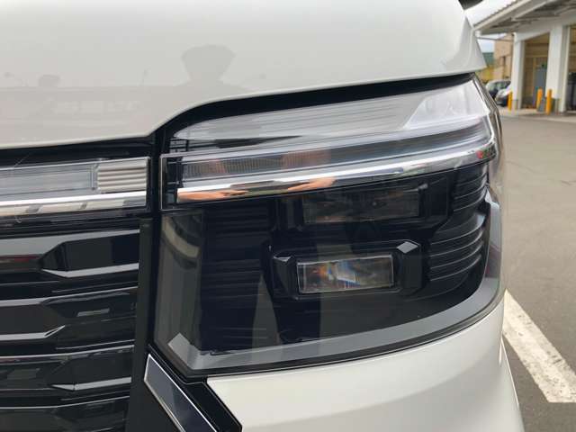 LEDヘッドライトです！！