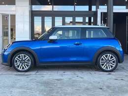 徹底した納車前点検とMINI　NEXTのメカニックが持つ高い技術力で、 高いクオリティを保っております。皆様のMINIライフを真心こめてサポートいたします。