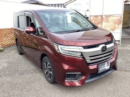 自社整備工場で点検整備をおこなってからお渡ししています。車検が残っている場合は『12ヶ月点検整備』を、車検整備付きの場合は『車検整備』をおこないます。整備費用は車両本体価格に含まれています。