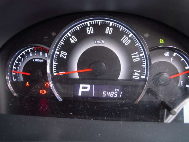年式の割に距離は浅いです。