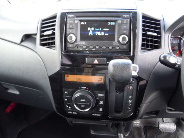 シフトノブ、オートエアコンスイッチ等