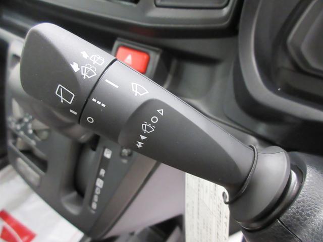 ダイハツディーラーでは「ダイハツ認定中古車」という基準を設け、車選びに詳しくないお客様でも「安心して選べる」をご提供しています。