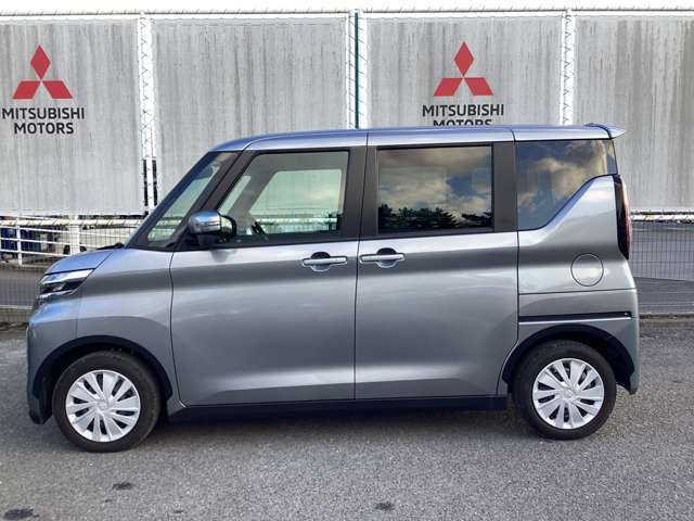 左からの画像です