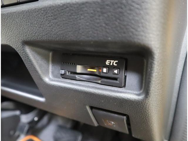 ETC車載器付き☆　セットアップ作業もご依頼いただければご納車までに行います！納車当日から有料道路をご利用いただけます♪